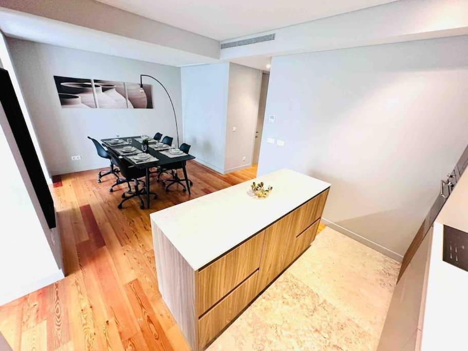 Lisbon Marques De Pombal Top Flat Great Locations City Center B Exterior photo