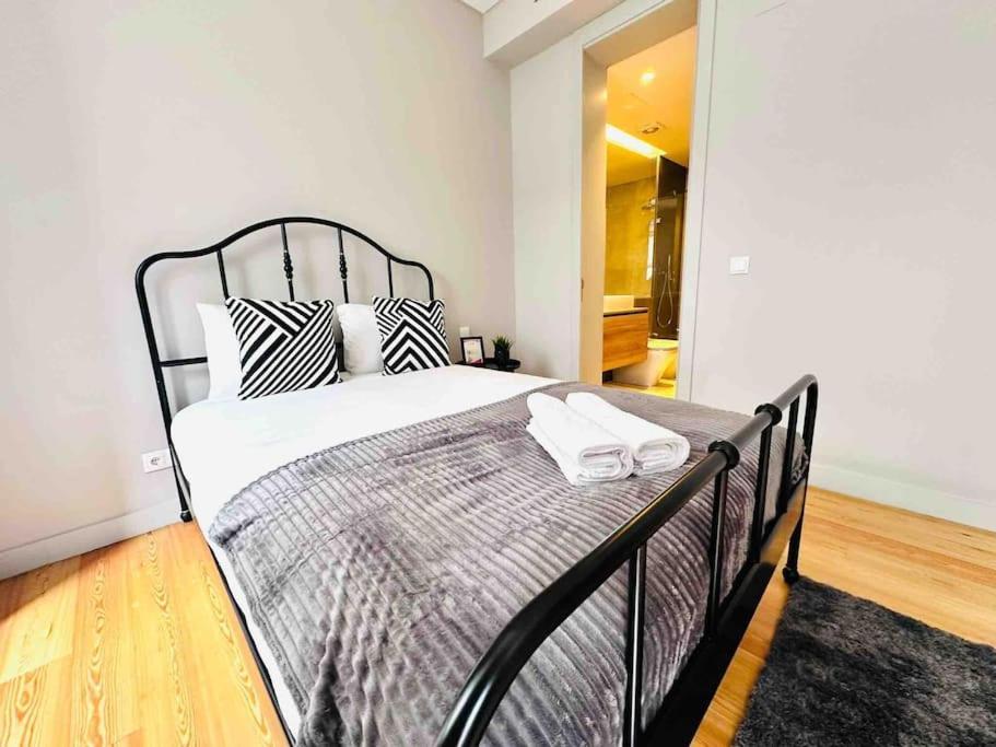 Lisbon Marques De Pombal Top Flat Great Locations City Center B Exterior photo