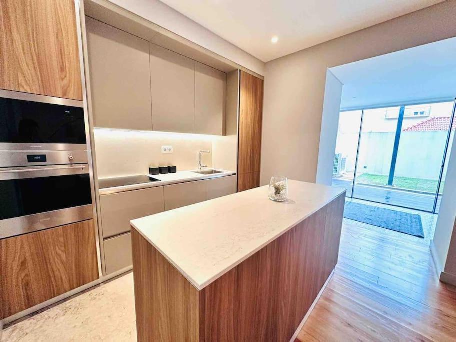 Lisbon Marques De Pombal Top Flat Great Locations City Center B Exterior photo