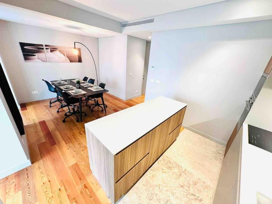 Lisbon Marques De Pombal Top Flat Great Locations City Center B Exterior photo